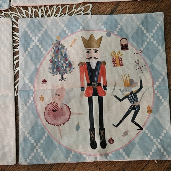 4pcs/Set Christmas Nutcracker & Christmas Tree Plaid Printed Pillow Covers - Picture 5 of 6